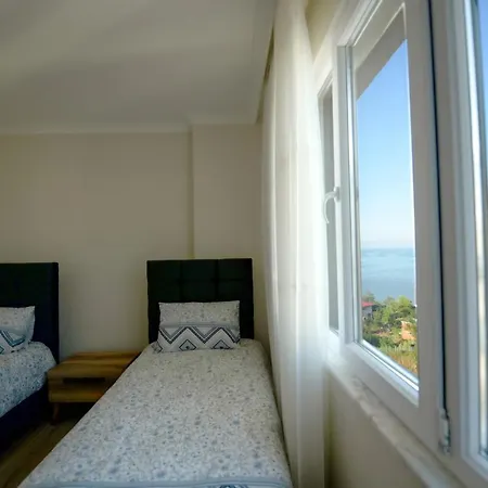 Peaceful Oceanfront Apartment Trabzon